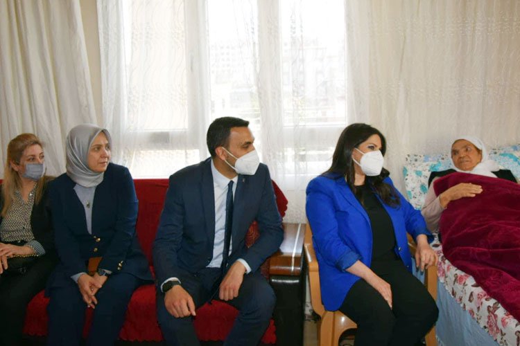 Cumhurbaşkanı Erdoğan'dan kanser hastası kadına görüntülü görüşme 1