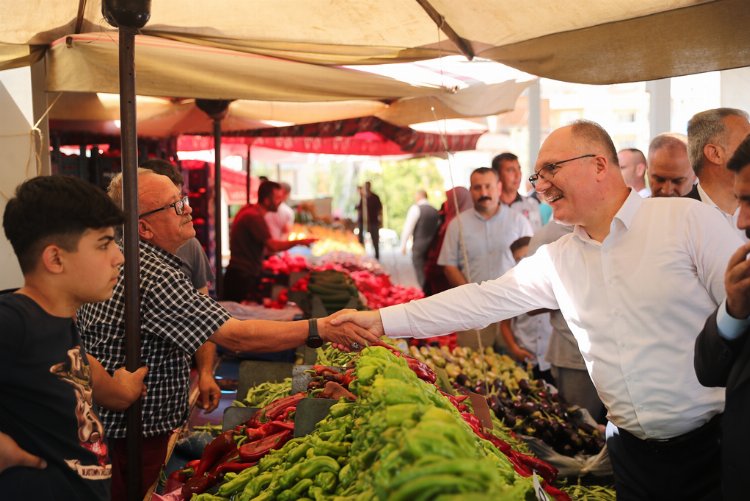 Sivas'ta üstü kapatılan pazar hizmete açıldı 2