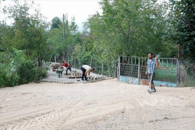 Bursa İnegöl'ün kırsal mahallelerine parke taş konforu 1