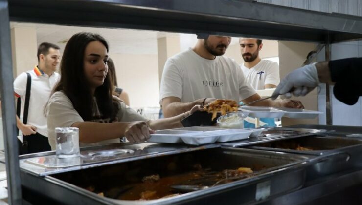 Kocaelide üniversiteliler Anne Eli Ile Yemek Hasreti çekmiyor Ufuk Gazetesi 