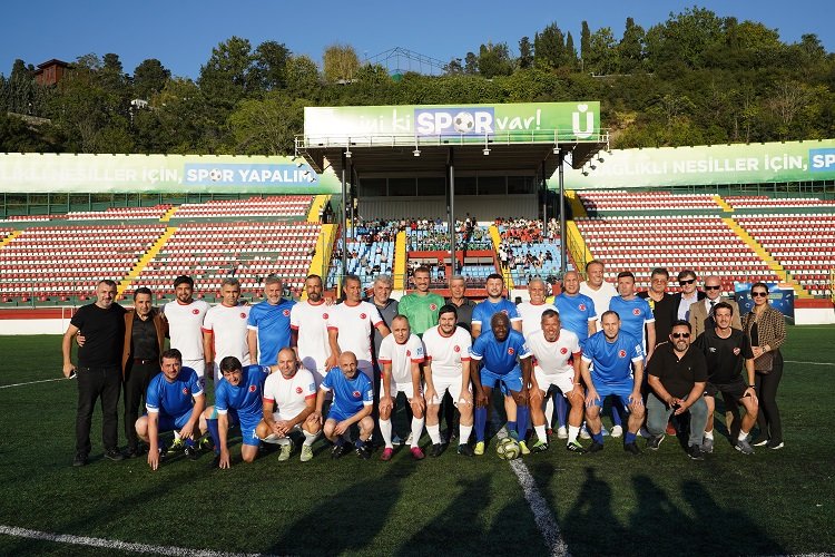 Futbolun şöhretleri Üsküdar'da buluştu 1