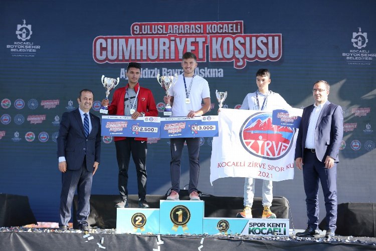 Kocaeli'de binlerce sporsever Cumhuriyet aşkına koştu 2