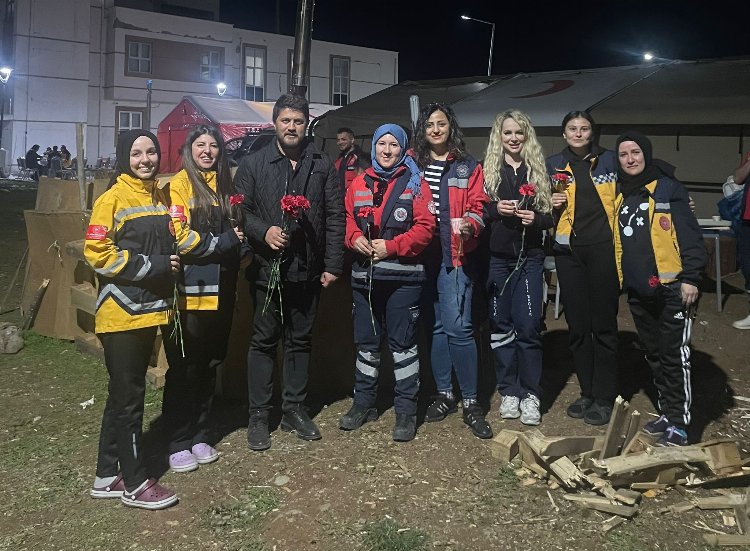 Başkan Satıcı’dan depremzede kadınlara 8 Mart sürprizi 1