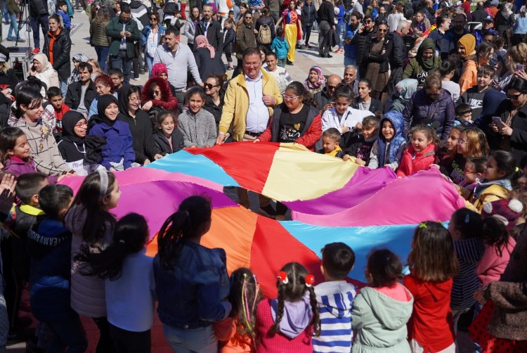 Milas'ta çocuklar doyasıya oyunla eğlendi 1