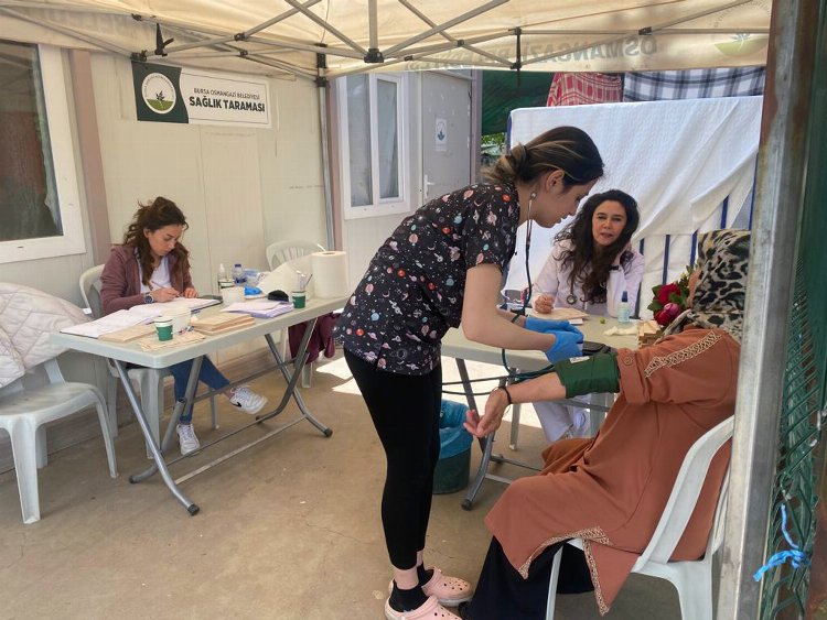 Bursa Osmangazi’den afet bölgesinde sağlık taraması 1