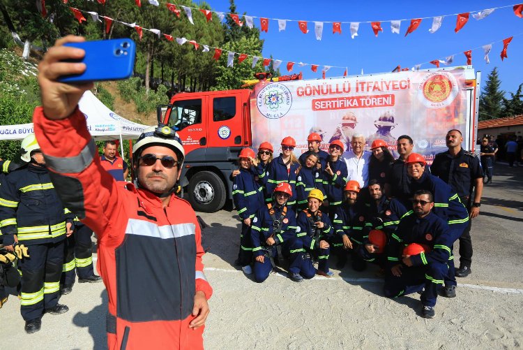 Muğla'da gönüllü itfaiyeciler sertifikalandı 1