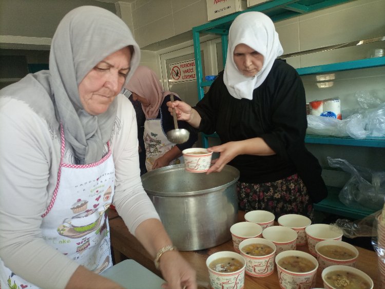 Bilecik’te aşureler birlik ve beraberlik için kaynadı 1