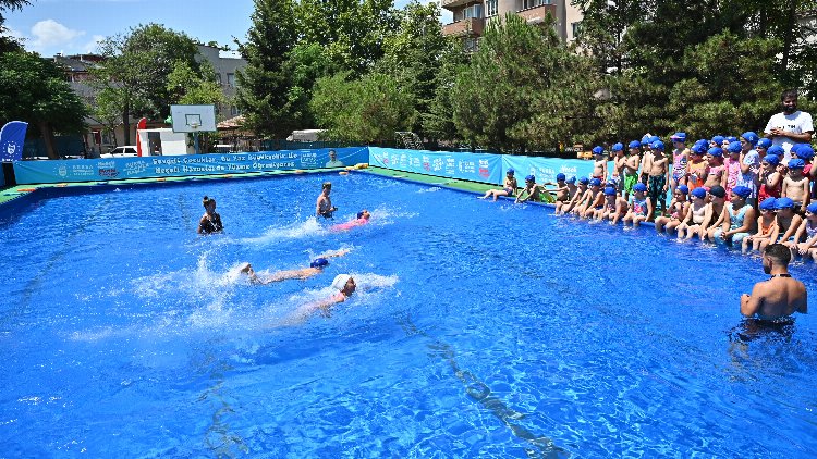 Bursa'da okul bahçelerinde serinleten eğitim 2