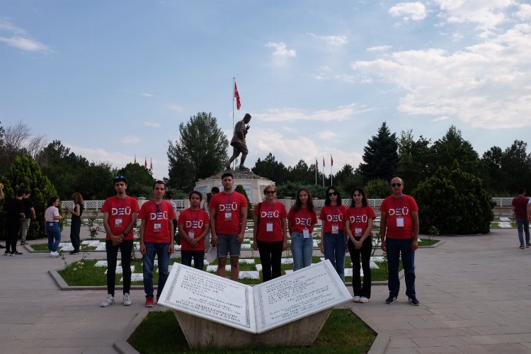 Dokuz Eylül Zafer Yürüyüşü için Afyon Kocatepe'de 1