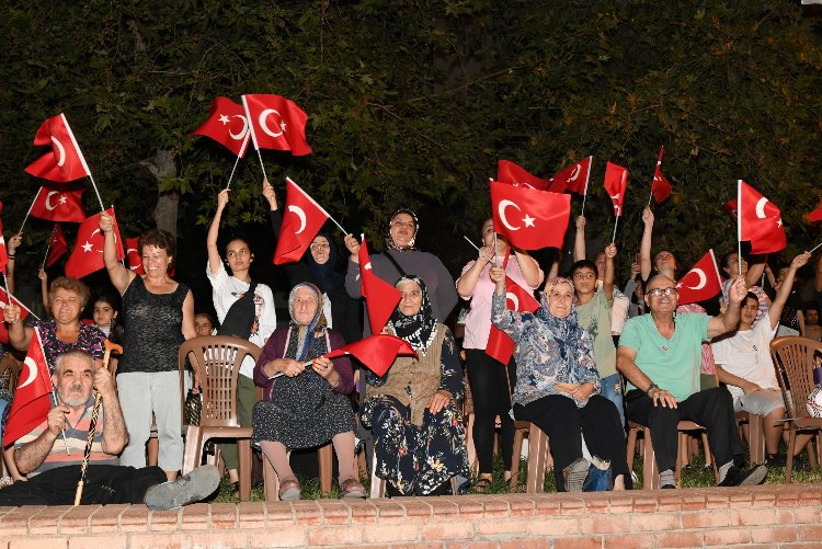 Karabağlar'da Sümer Ezgü'lü 101. yıl coşkusu 1