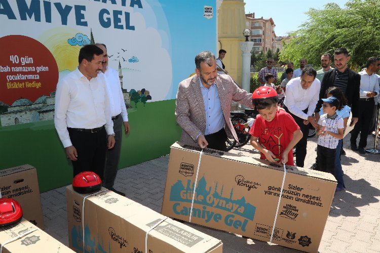 Konya'da camiye gelenler bisikletleri kaptı 1