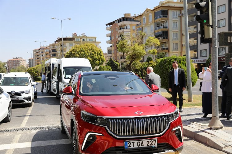 Alman başkan Togg'u Gaziantep'te test etti 1