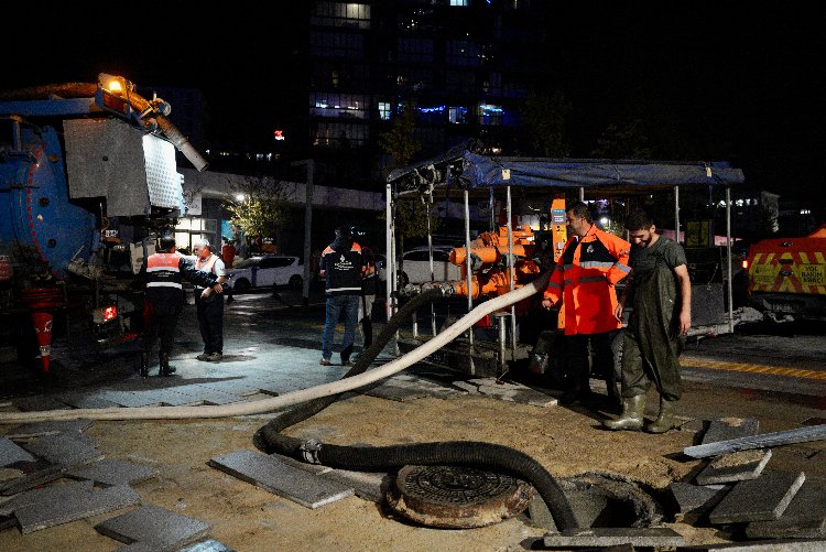 İstanbul Büyükşehir Belediyesi 2 bini aşkın personel ve araçla sahada 2