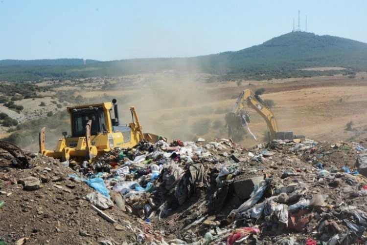 Keşan'da eski çöplükteki fidanlar boy veriyor 1