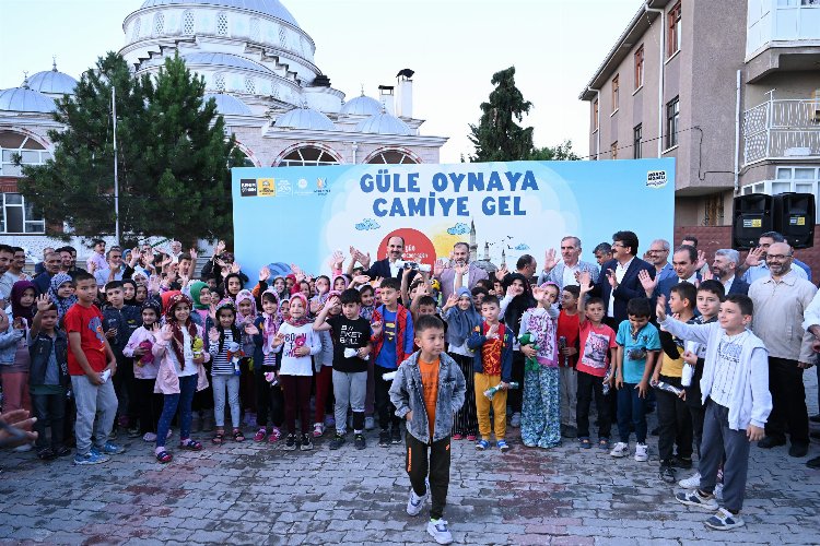 Konya'da 'güle oynaya camiye gel'diler 1