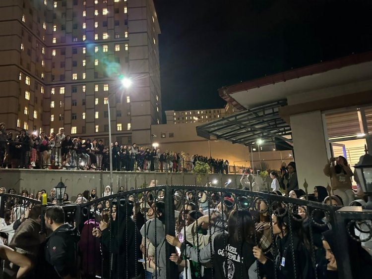 CHP Bursa'dan yurt öğrencilerinin protestosuna destek 1