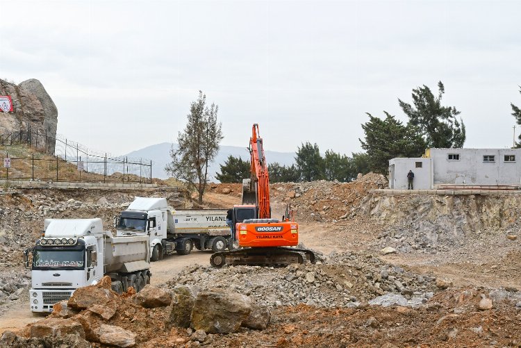 Karabağlar'da pazaryeri inşaatını yakın mercek 1