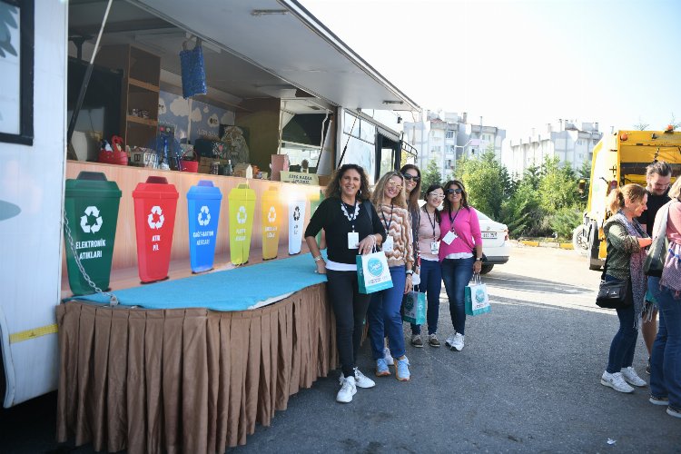 Mobil Atık Getirme aracına yabancı misafir 1