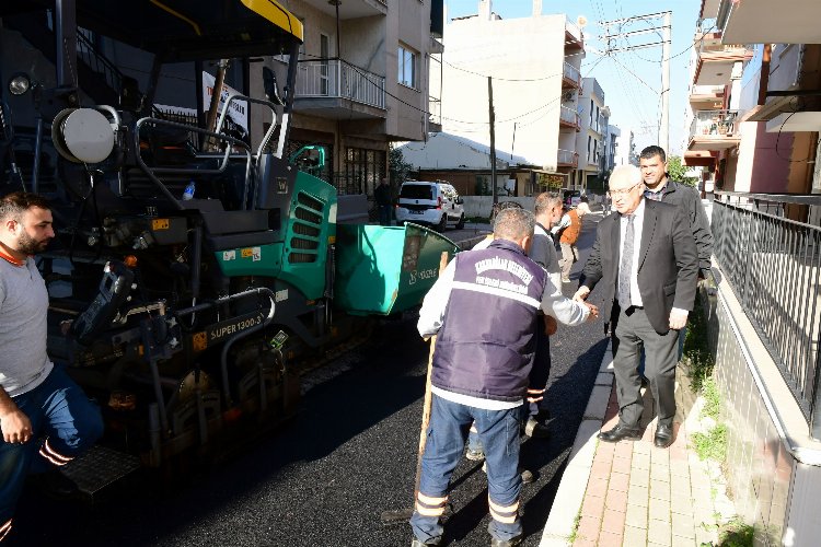 Karabağlar'da asfaltlama çalışmaları tam gaz sürüyor 1