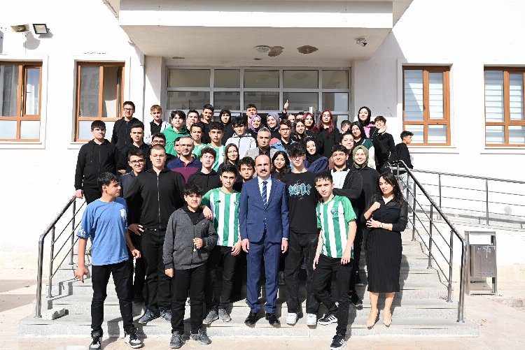 Konya'da Başkan Altay lise öğrencileriyle buluştu 1
