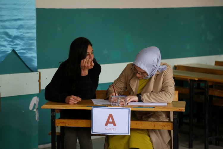 Öğrenciler 'Sezai Karakoç Yeti Bilgi Yarışması'nda ter döktü 1