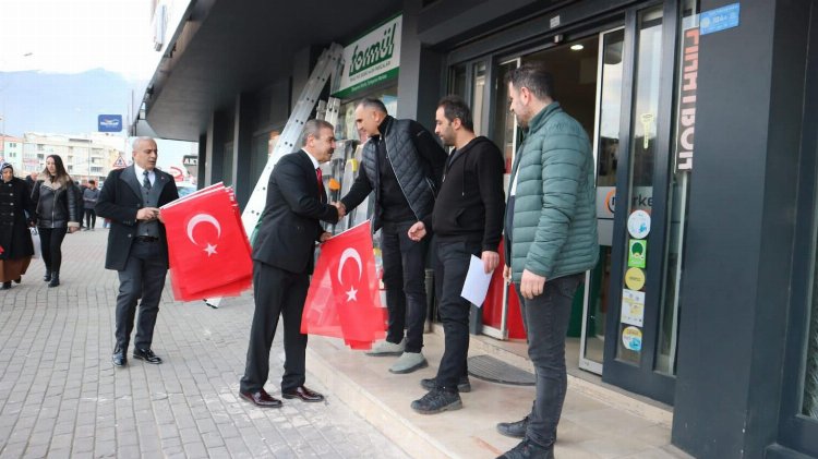 Gürsu’da renkli anlara yol açan bayrak sevdası 1