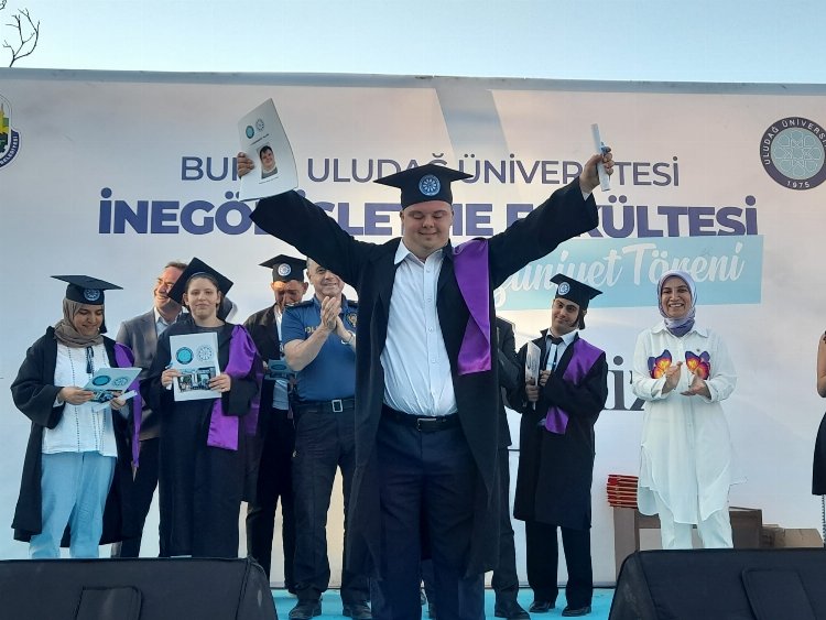 Artı Bir Üniversite Modeli’ne “En Nitelikli Uygulama” ödülü 1