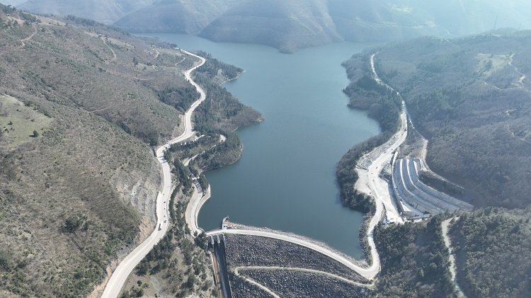 Bursa'da barajlar yüzleri güldürüyor 1