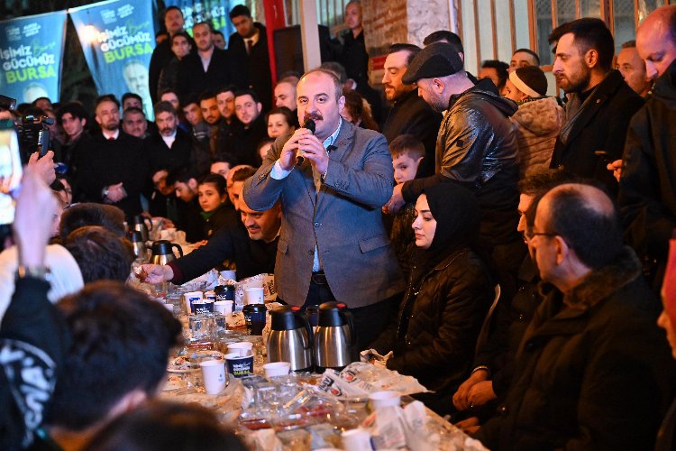 Bursa'da simit ve tahanlılar başkandan, çaylar vekilden 1