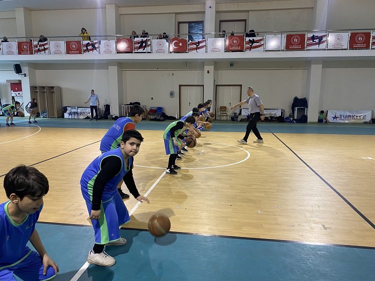 Diyarbakır’da TOFAŞ Basketbol Kampı’na yoğun ilgi 1