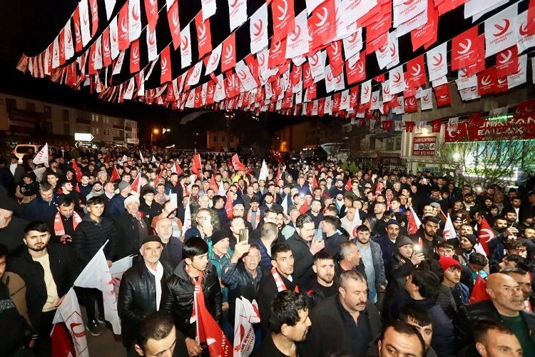 Fatih Erbakan Tokat'ta Yüksek Kahve'de vatandaşlara seslendi 2