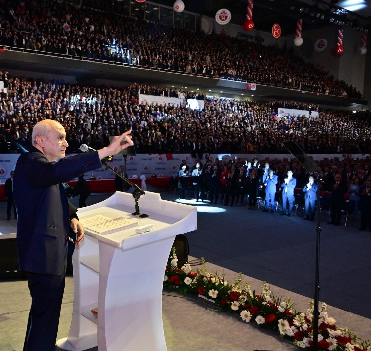 MHP lideri Bahçeli 11. kez seçildi 1