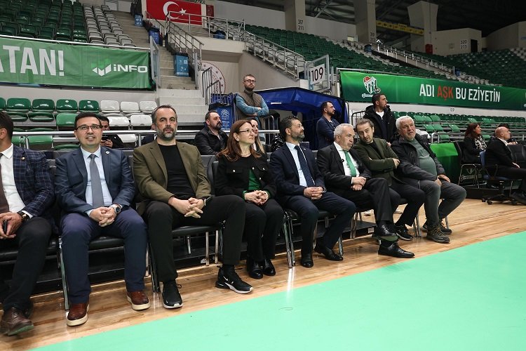 Şadi Özdemir Bursaspor Basketbol Takımı’nı antrenmanda izledi 2