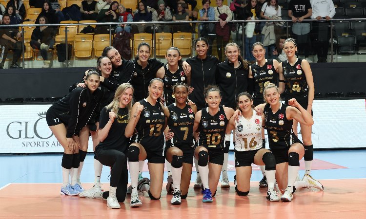 VakıfBank, sahasında kazanmaya devam ediyor 1