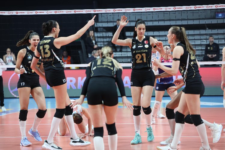 VakıfBank, sahasında kazanmaya devam ediyor 2