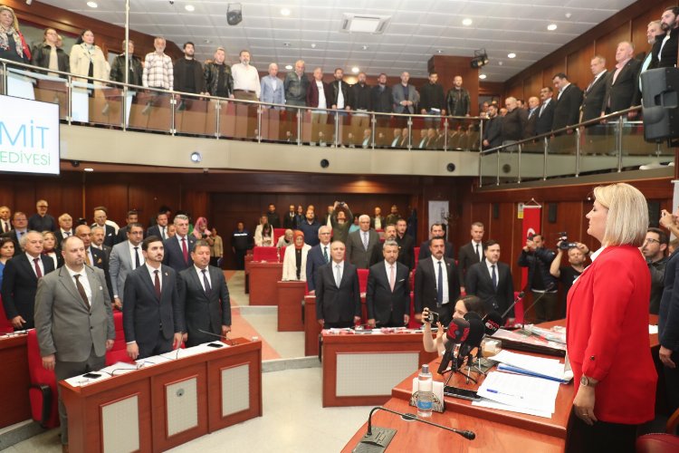 Başkan Hürriyet ilk mecliste alkışlarla karşılandı 1